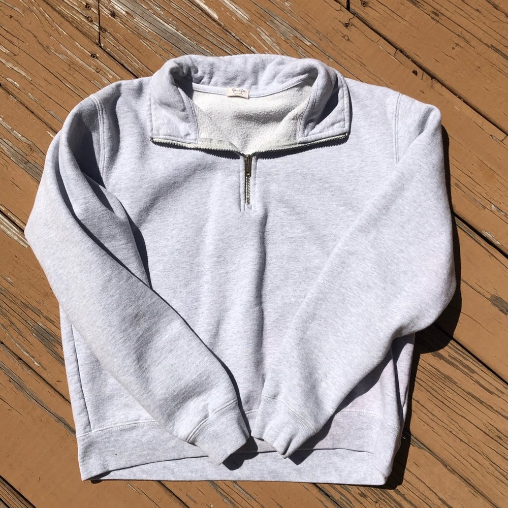 Brandy Melville (Jgalt) grey quarter zip